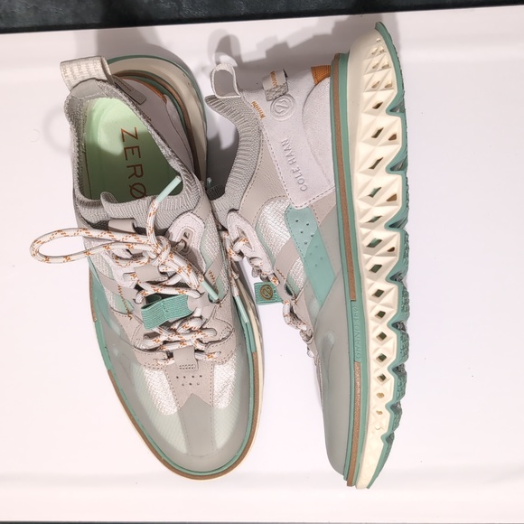 COLE HAAN Women's 5.Zerogrand Lace-Up Work Sneakers - Size 8.5 - Picture 4 of 9